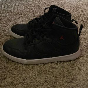 Jordan sneakers size 3Y
